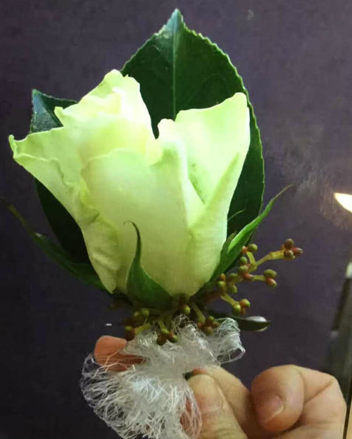 1 White Rose with Some Leaf Botton-hole