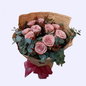 10 Stems Classic Rose with Leaves
