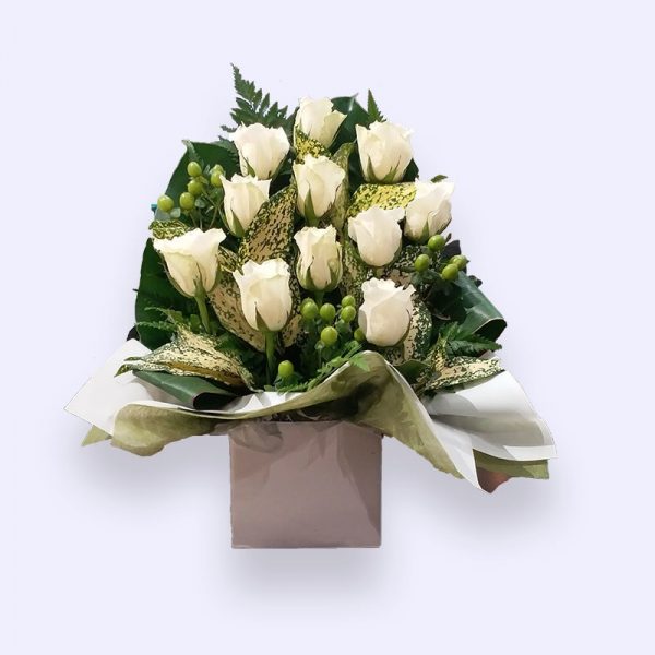 11 Stems White Rose