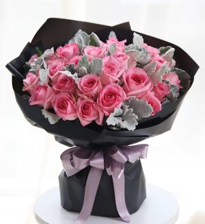 29 Stems Pink Rose with Silver Leaf