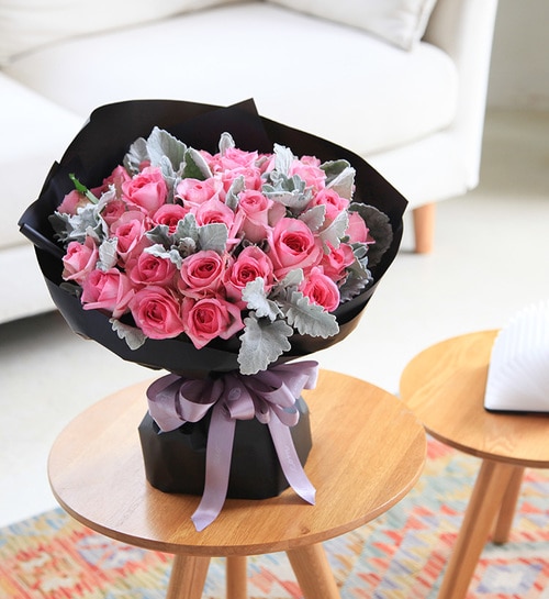29 Stems Pink Rose with Silver Leaf