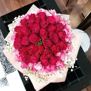 30 Stems Red Rose &20 Stems Pink Rose with Babysbreath