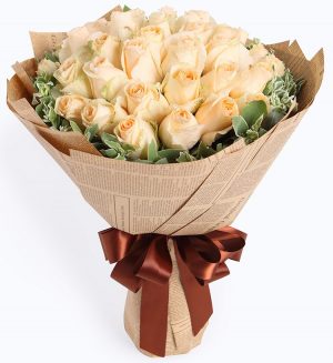 33 Stems Champagne Rose with Leaves