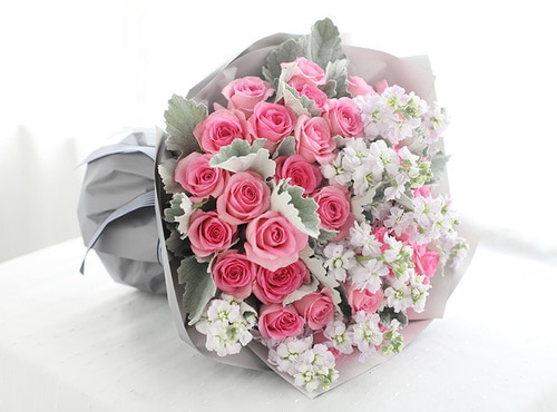 33 Stems Pink Rose & 5 Light Pueple Stock with White Chrysanthemun & Leaves