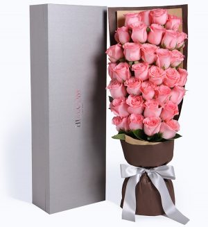 33 Stems Pink Rose with Leaves