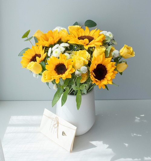 5 Stems Sunflower & 6 Stems Yellow Rose & 3 Stems White Chrysanthemum with Leaves