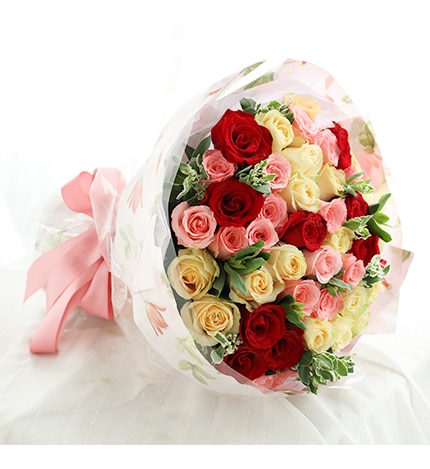 50 Stems (11 Stems Red Rose & 19 Stems Champagne Rose & 20 Stems Pink Rose) with Leaves
