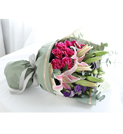 9 Stems Purple Carnation & 2 Stems Pink Oriental Lily & 4 Stems purple Lisianthus
