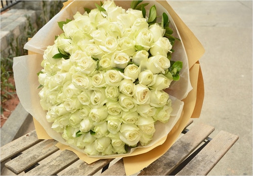 99 Stems White Rose with Leaves